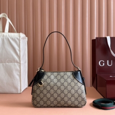 Gucci Shopping Bags